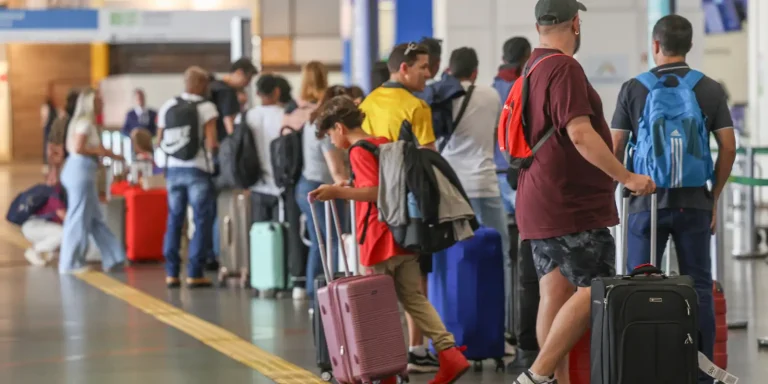Ação do governo freia alta de passagem aérea, diz presidente da Anac acao-do-governo-freia-alta-de-passagem-aerea,-diz-presidente-da-anac