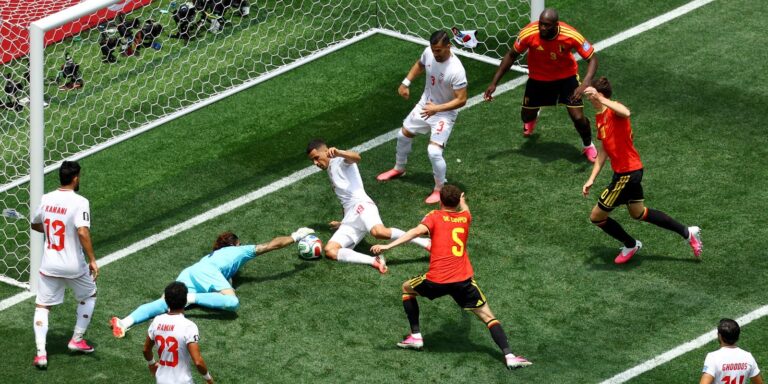Defesa do Irã brilha e segura 0 a 0 contra a Bélgica em Los Angeles defesa-do-ira-brilha-e-segura-0-a-0-contra-a-belgica-em-los-angeles