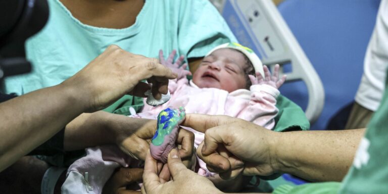 Hospitais do Rio homenageiam bebês que nascem durante a Copa hospitais-do-rio-homenageiam-bebes-que-nascem-durante-a-copa