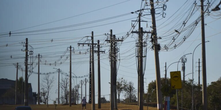 numero-de-acidentes-com-a-rede-eletrica-cresceu-no-brasil-em-2025