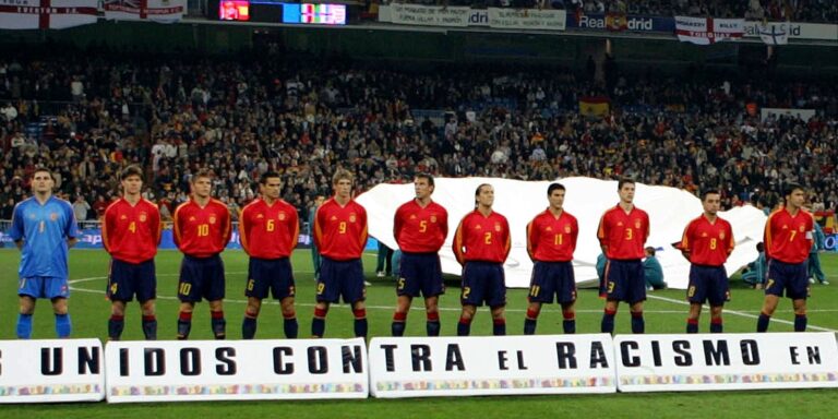 Duelo entre Argentina e Inglaterra é prova de fogo contra o racismo duelo-entre-argentina-e-inglaterra-e-prova-de-fogo-contra-o-racismo