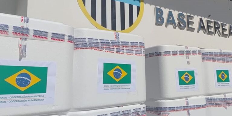 Brasil envia 690 mil doses de vacinas em ajuda à Venezuela brasil-envia-690-mil-doses-de-vacinas-em-ajuda-a-venezuela