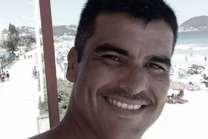 Guarda-vidas conhecido como “Negão” morre em grave acidente de moto em Porto Belo e comove moradores do Litoral