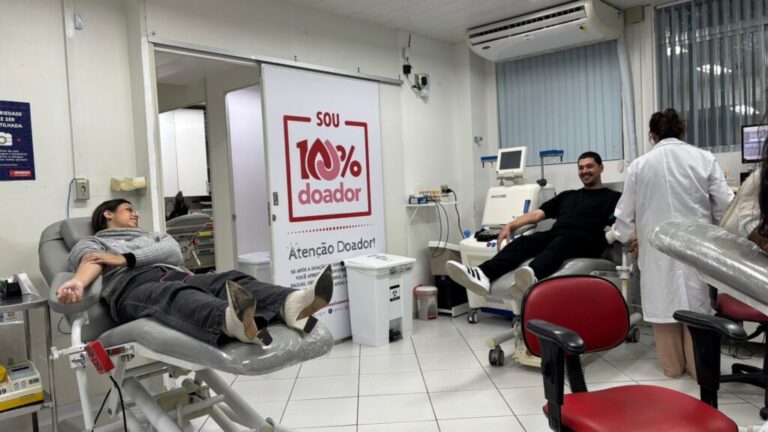 Prefeitura de Itapema recebe novamente Certificado Empresa Solidária do HEMOSC