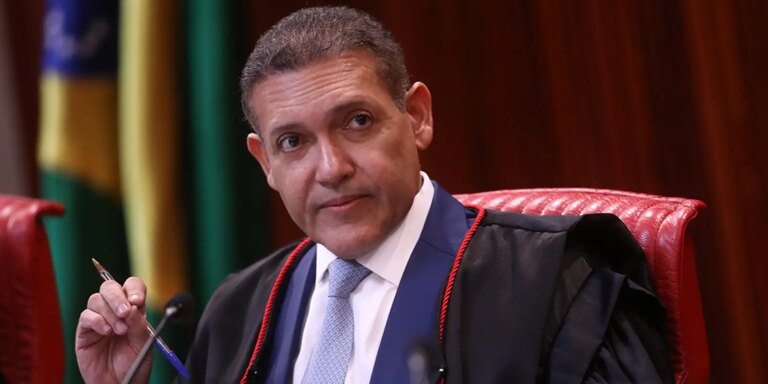 Urna eletrônica é patrimônio da democracia, diz presidente do TSE urna-eletronica-e-patrimonio-da-democracia,-diz-presidente-do-tse