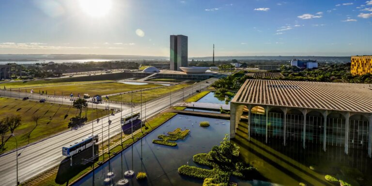 Brasil rebaixa relação com Argentina após novos insultos de Milei brasil-rebaixa-relacao-com-argentina-apos-novos-insultos-de-milei