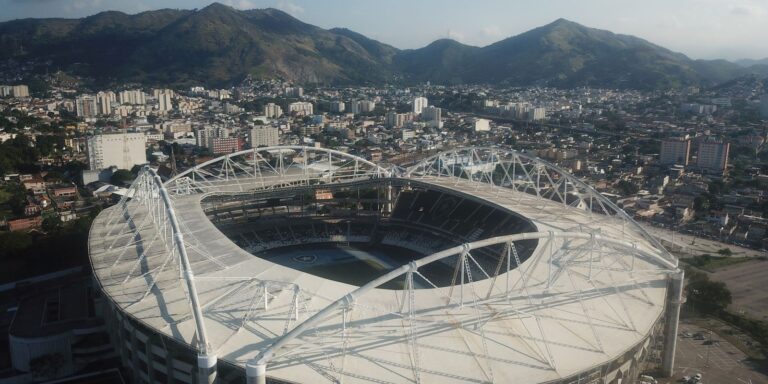 ventania-no-rio-adia-botafogo-x-fluminense-pelo-brasileirao-feminino