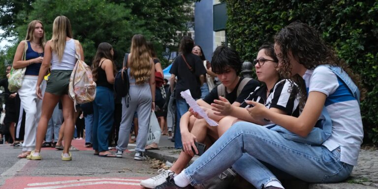 saeb-2025:-brasil-recupera-nivel-pre-pandemia,-mas-ainda-tem-gargalos