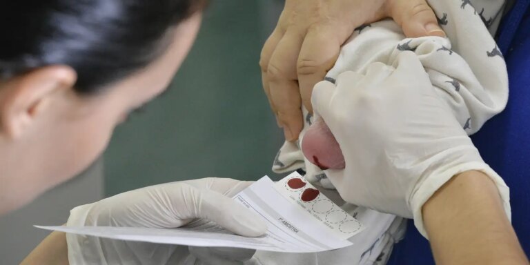 atraso-na-ampliacao-do-teste-do-pezinho-dificulta-diagnostico-da-ame