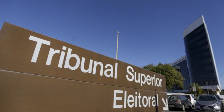 Prazo para solicitação de voto em trânsito vai até dia 20 deste mês prazo-para-solicitacao-de-voto-em-transito-vai-ate-dia-20-deste-mes