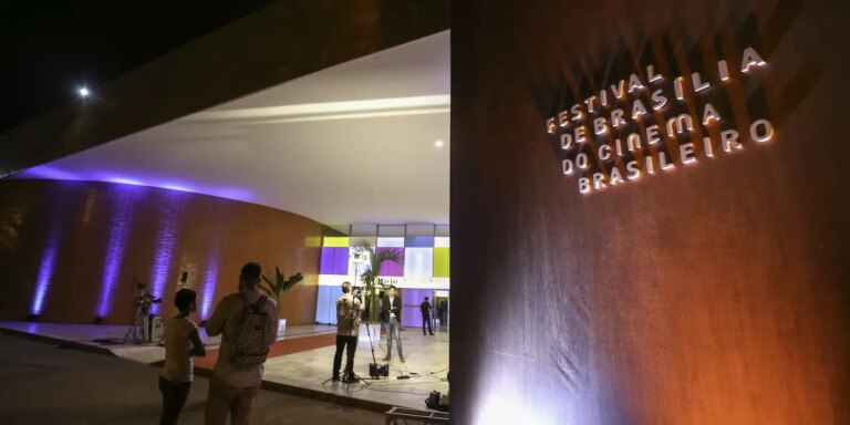 Festival de cinema de Brasília vive impasse; classe artística repudia festival-de-cinema-de-brasilia-vive-impasse;-classe-artistica-repudia