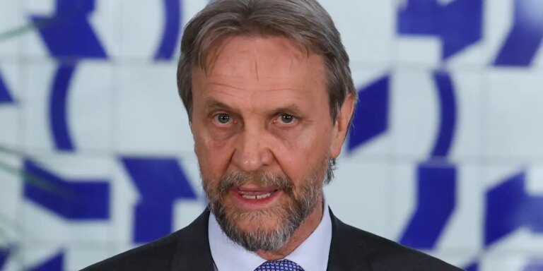 Após AVC isquêmico, líder do PT na Câmara continua internado apos-avc-isquemico,-lider-do-pt-na-camara-continua-internado