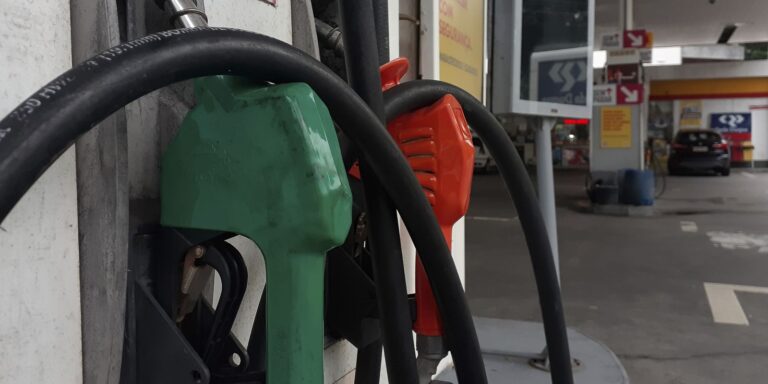 segunda-maior-refinaria-do-pais-reduz-preco-da-gasolina-em-11,3%