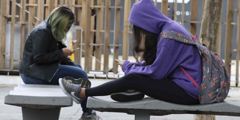 Na era da IA, inclusão digital deve ser crítica, defende educadora na-era-da-ia,-inclusao-digital-deve-ser-critica,-defende-educadora