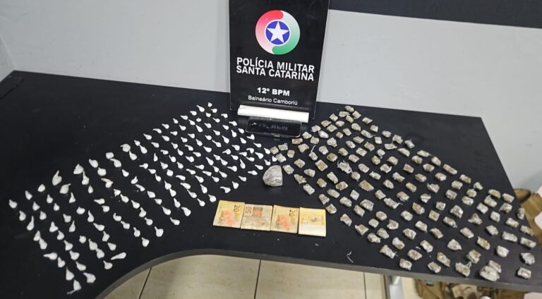 homem-e-preso-por-trafico-de-drogas-com-mais-de-500-porcoes-de-entorpecentes-em-camboriu