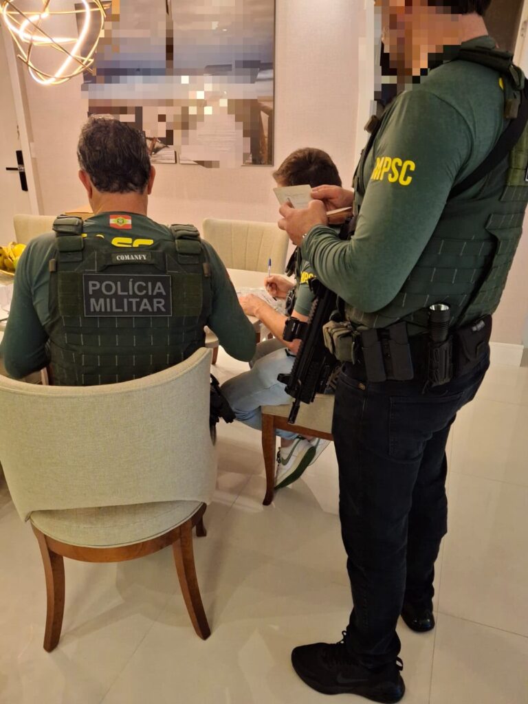 gaeco-cumpre-mandado-de-prisao-em-balneario-camboriu-e-itapema-em-desdobramento-de-operacao