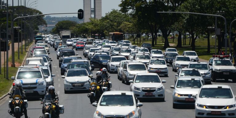 Crédito para carros de aplicativo tem teto elevado para R$ 200 mil credito-para-carros-de-aplicativo-tem-teto-elevado-para-r$-200-mil