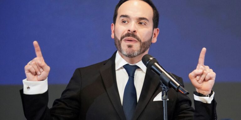 Governo Espriella encerra jornalismo da mídia pública da Colômbia governo-espriella-encerra-jornalismo-da-midia-publica-da-colombia