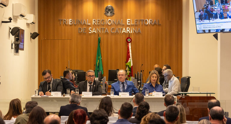 TRE-SC define ordem do horário eleitoral e detalha regras da propaganda nas Eleições 2026 tre-sc-define-ordem-do-horario-eleitoral-e-detalha-regras-da-propaganda-nas-eleicoes-2026