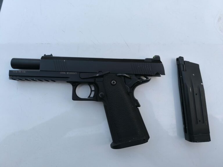 PM apreende simulacro de arma de fogo escondido em veículo em Balneário Camboriú pm-apreende-simulacro-de-arma-de-fogo-escondido-em-veiculo-em-balneario-camboriu