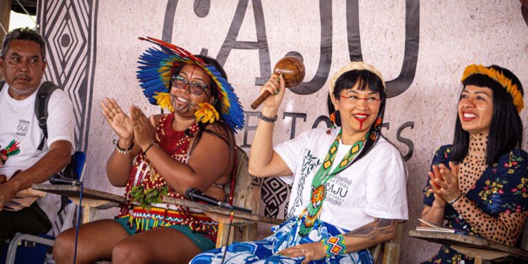 Festival Caju reforça leitura para alunos indígenas na TI Barra Velha festival-caju-reforca-leitura-para-alunos-indigenas-na-ti-barra-velha