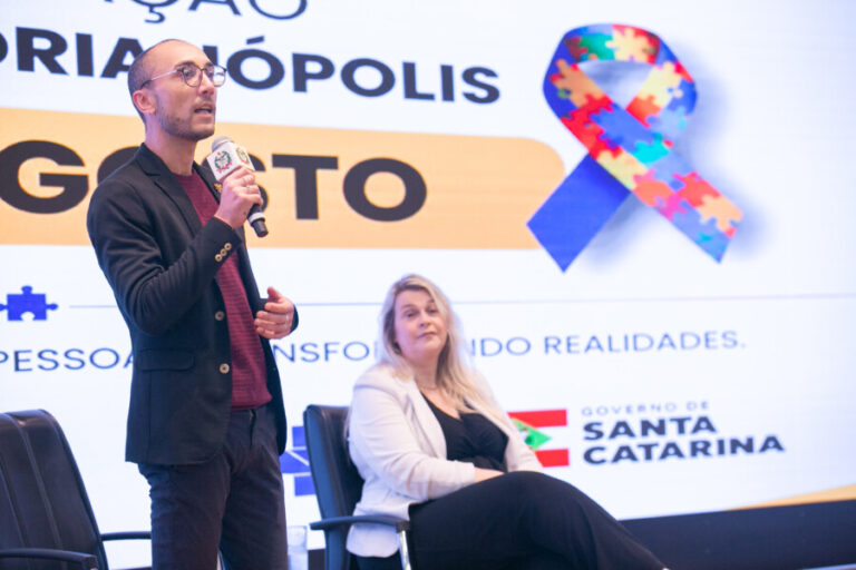 Seminário debate linha de cuidado para pessoas com deficiência intelectual e autismo em SC seminario-debate-linha-de-cuidado-para-pessoas-com-deficiencia-intelectual-e-autismo-em-sc
