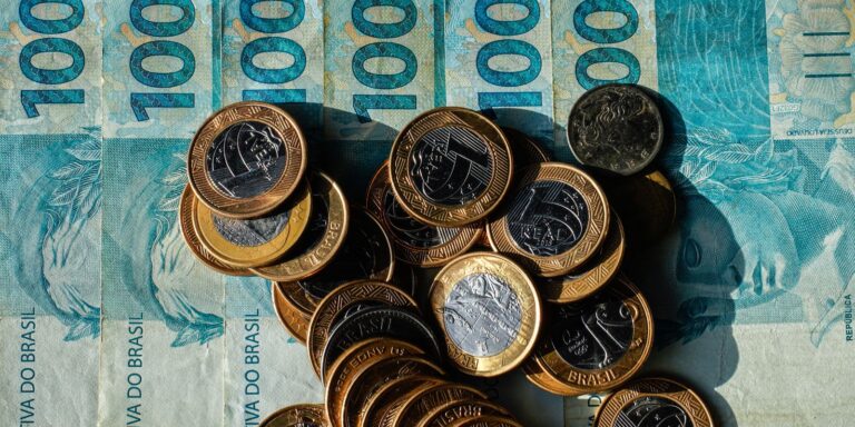 orcamento-de-2027-preve-salario-minimo-de-r$-1.741