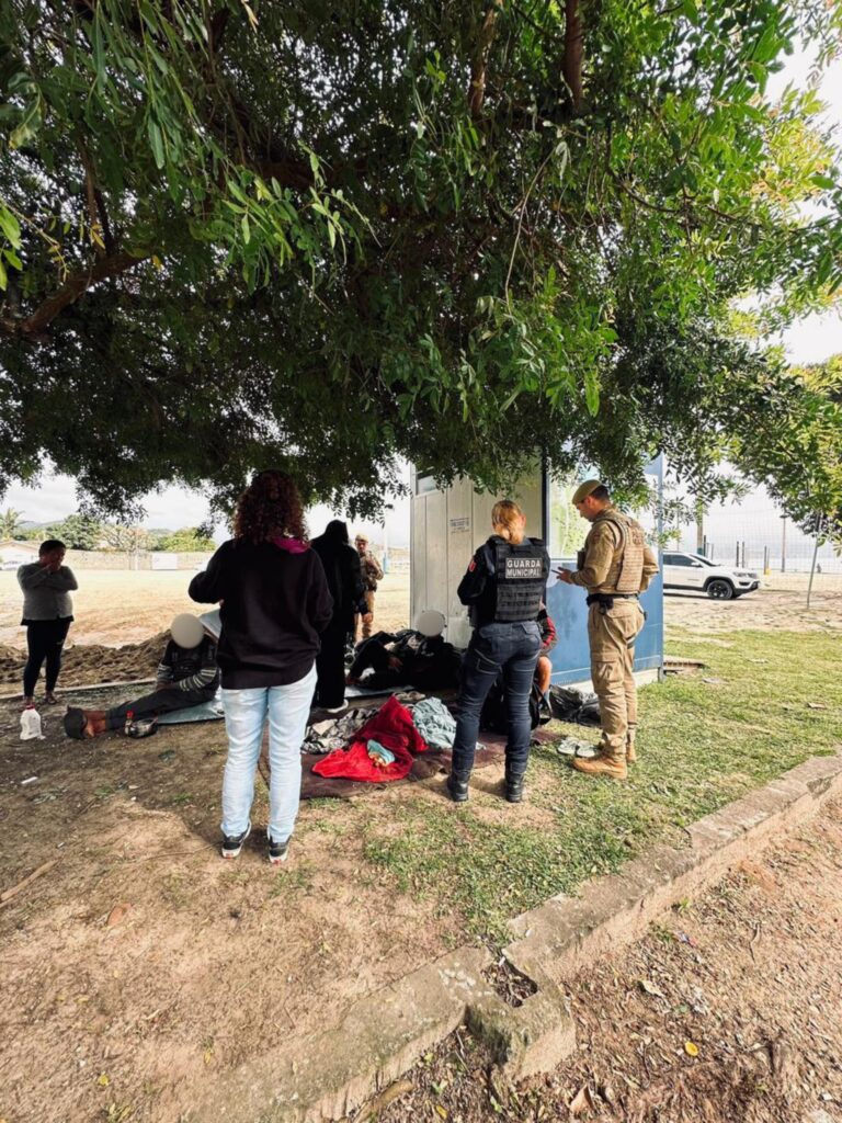 acao-integrada-aborda-seis-pessoas-em-situacao-de-rua-em-porto-belo
