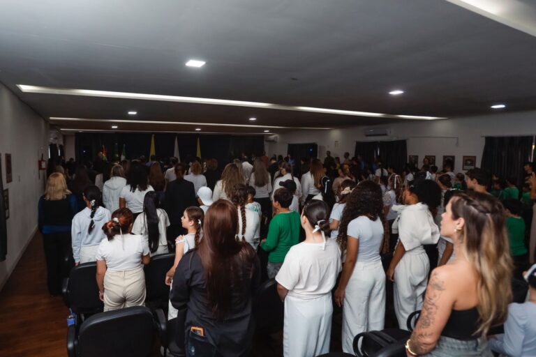 semana-civica-comeca-em-camboriu-com-apresentacoes-de-estudantes