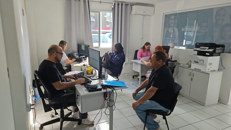 cadastro-habitacional:-atendimento-aos-fins-de-semana-orienta-familias-em-itapema