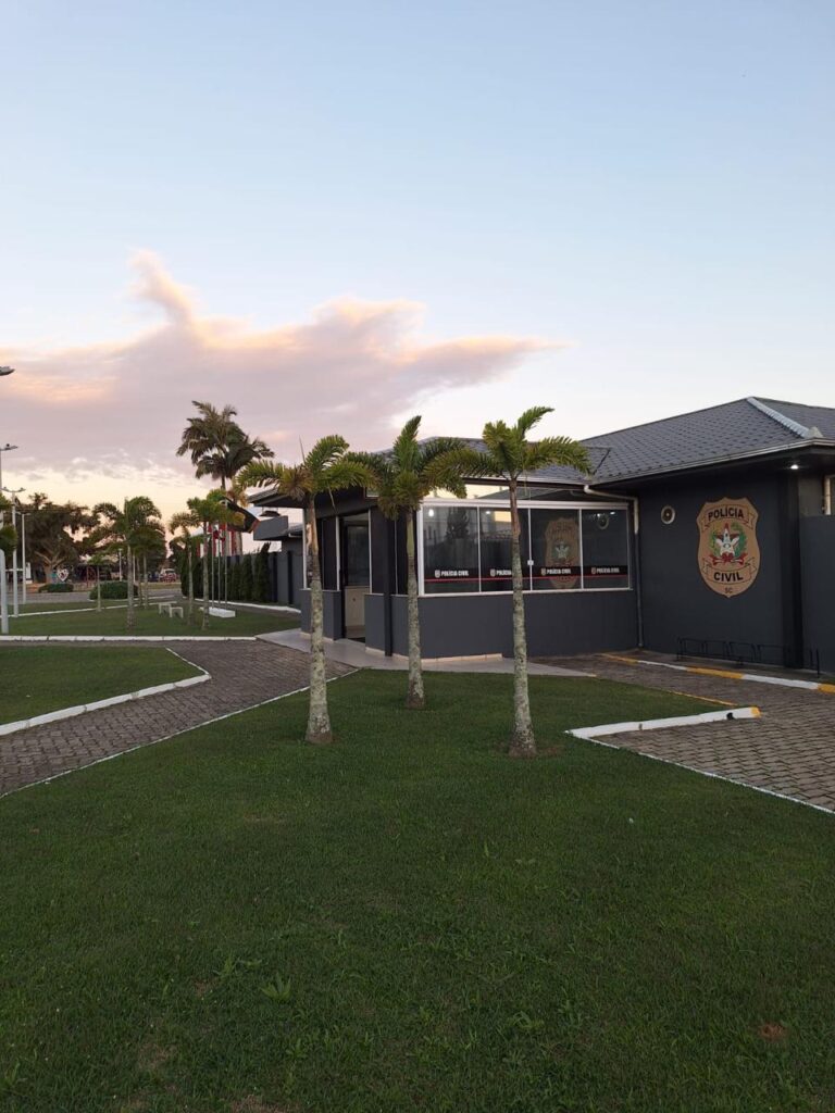 Jovem de 21 anos é preso em Tijucas por suspeita de tentativa de feminicídio jovem-de-21-anos-e-preso-em-tijucas-por-suspeita-de-tentativa-de-feminicidio