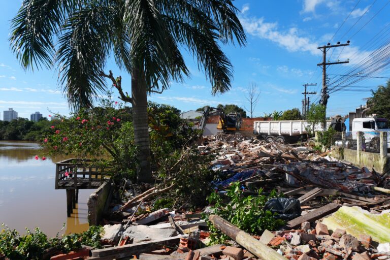 secretaria-de-obras-de-balneario-picarras-intensifica-servicos-de-limpeza-e-manutencao-urbana