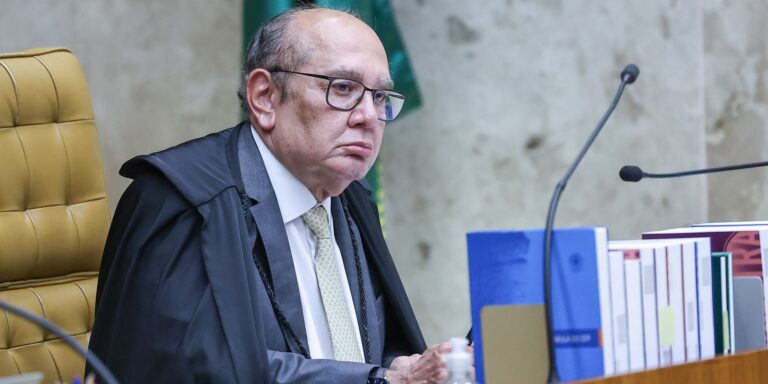 STF: Mendes propõe vetar delegados da PF como assessores de ministros stf:-mendes-propoe-vetar-delegados-da-pf-como-assessores-de-ministros