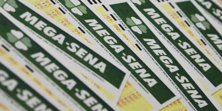 Mega-Sena acumula e próximo sorteio terá prêmio de R$ 70 milhões mega-sena-acumula-e-proximo-sorteio-tera-premio-de-r$-70-milhoes
