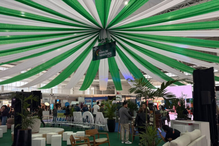 feira-de-negocios-acii-reune-mais-de-80-empresas-e-movimenta-o-setor-empresarial-de-itajai
