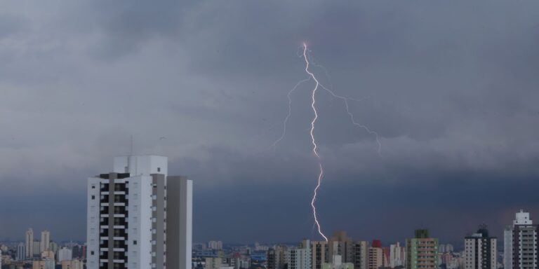 sao-paulo-esta-em-estado-de-atencao-devido-as-chuvas-persistentes