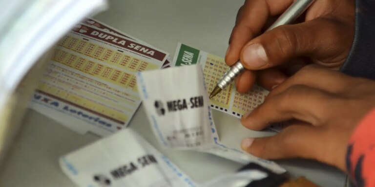 Mega-Sena sorteia prêmio acumulado de R$ 85 milhões neste domingo mega-sena-sorteia-premio-acumulado-de-r$-85-milhoes-neste-domingo