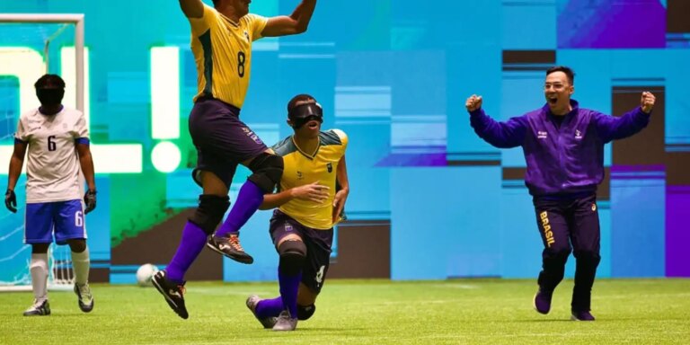 Brasil é hepatcampeão da Copa América de futebol de cegos em SP brasil-e-hepatcampeao-da-copa-america-de-futebol-de-cegos-em-sp