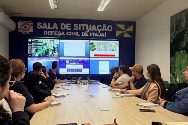 itajai-integra-defesa-civil-e-educacao-para-reforcar-resposta-a-situacoes-de-emergencia