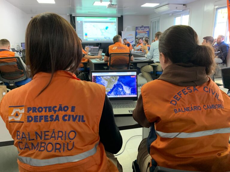 defesa-civil-de-balneario-camboriu-aprimora-monitoramento-meteorologico-em-capacitacao