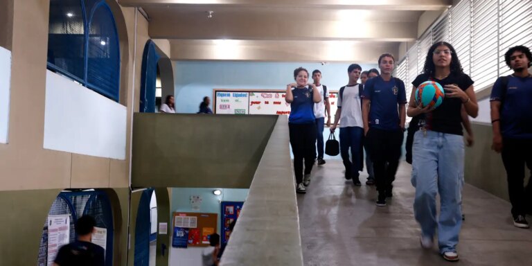 Pé-de-Meia começa a pagar sexta parcela a estudantes nesta segunda pe-de-meia-comeca-a-pagar-sexta-parcela-a-estudantes-nesta-segunda