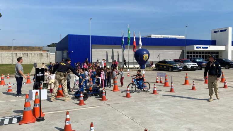 prf-reforca-fiscalizacao-nas-brs-de-santa-catarina-durante-semana-nacional-de-transito