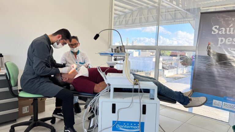 balneario-picarras-realiza-atendimento-de-saude-exclusivo-para-pescadores-nesta-quinta
