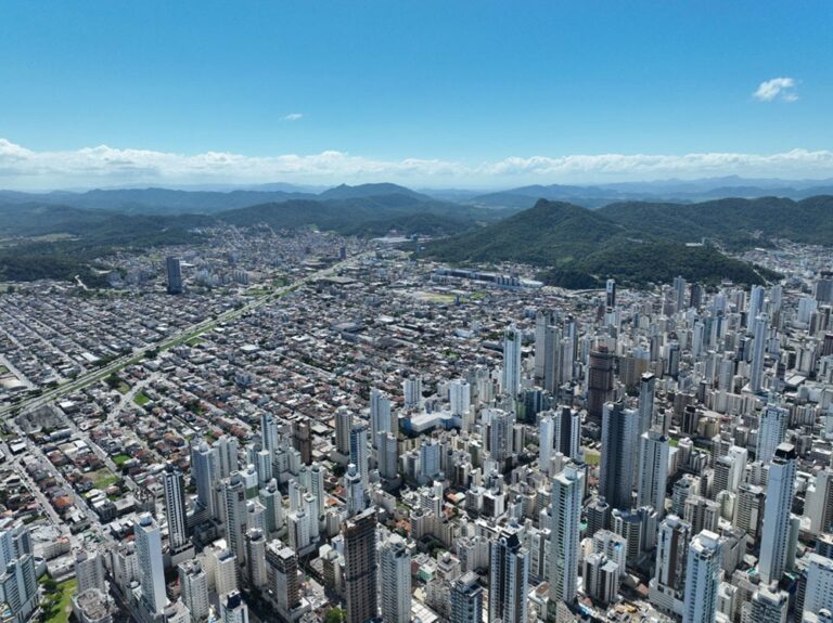 balneario-camboriu-debate-regulamentacao-da-transferencia-do-direito-de-construir-na-segunda-feira