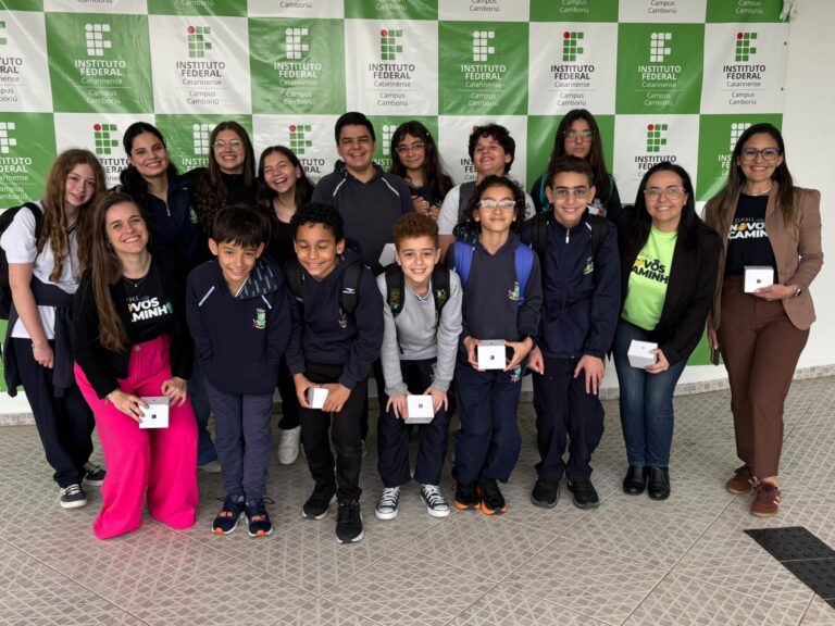 estudantes-de-itapema-apresentam-pesquisas-em-feira-cientifica-no-ifc