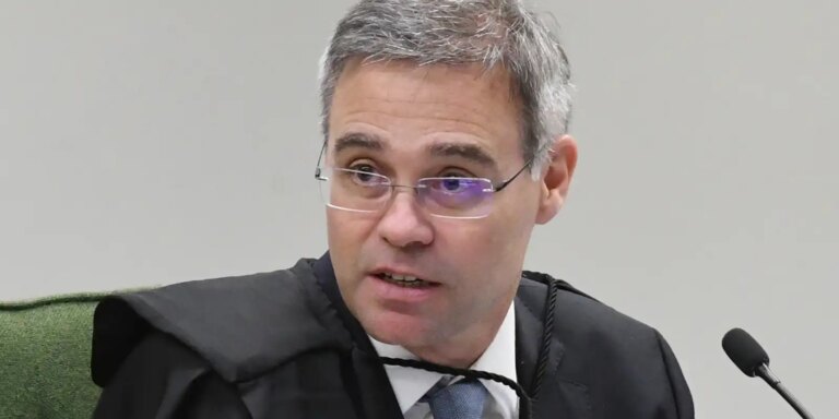 Mendonça vota para manter decisão de retirar posts de Nossa Senhora mendonca-vota-para-manter-decisao-de-retirar-posts-de-nossa-senhora