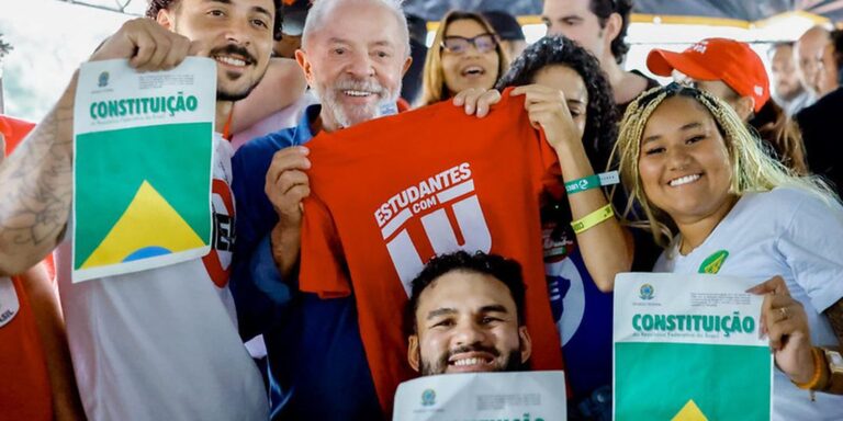 lula-garante-versao-universitaria-do-“pe-de-meia”-caso-seja-reeleito