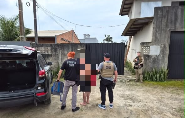 Polícia Civil e PM prendem investigado por série de furtos em estabelecimentos comerciais de Bombinhas policia-civil-e-pm-prendem-investigado-por-serie-de-furtos-em-estabelecimentos-comerciais-de-bombinhas