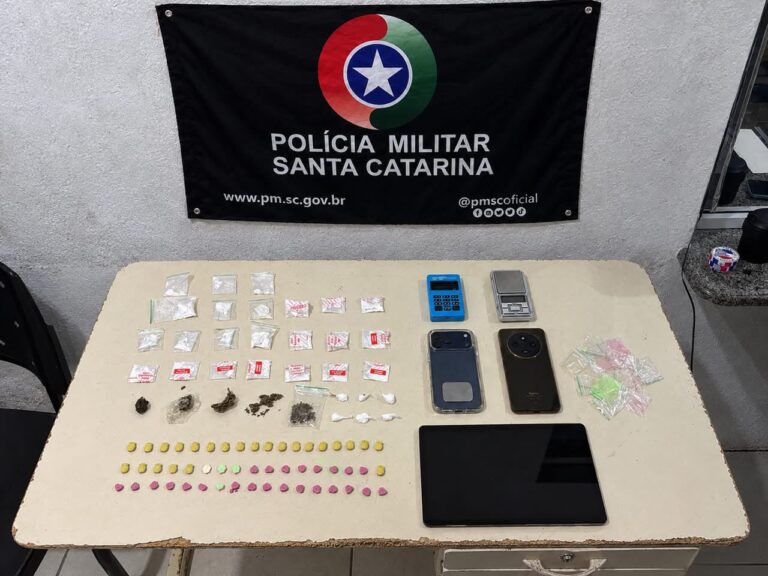 policia-militar-prende-tres-suspeitos-de-trafico-de-drogas-em-porto-belo