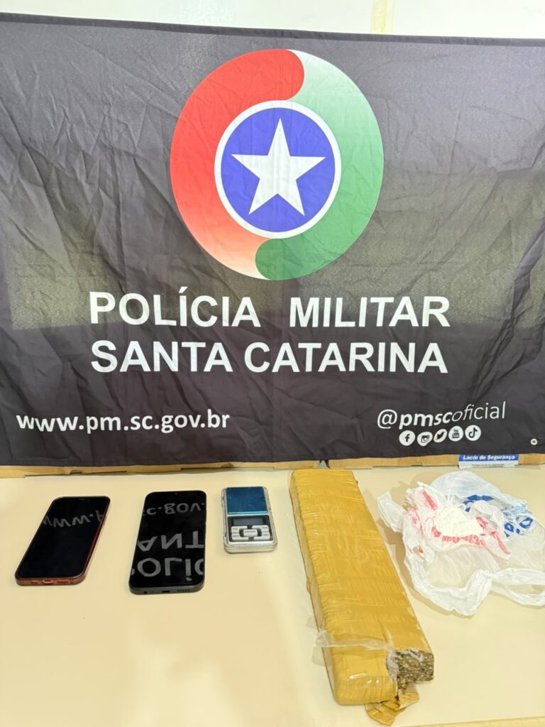 policia-militar-apreende-quase-900-gramas-de-drogas-em-porto-belo